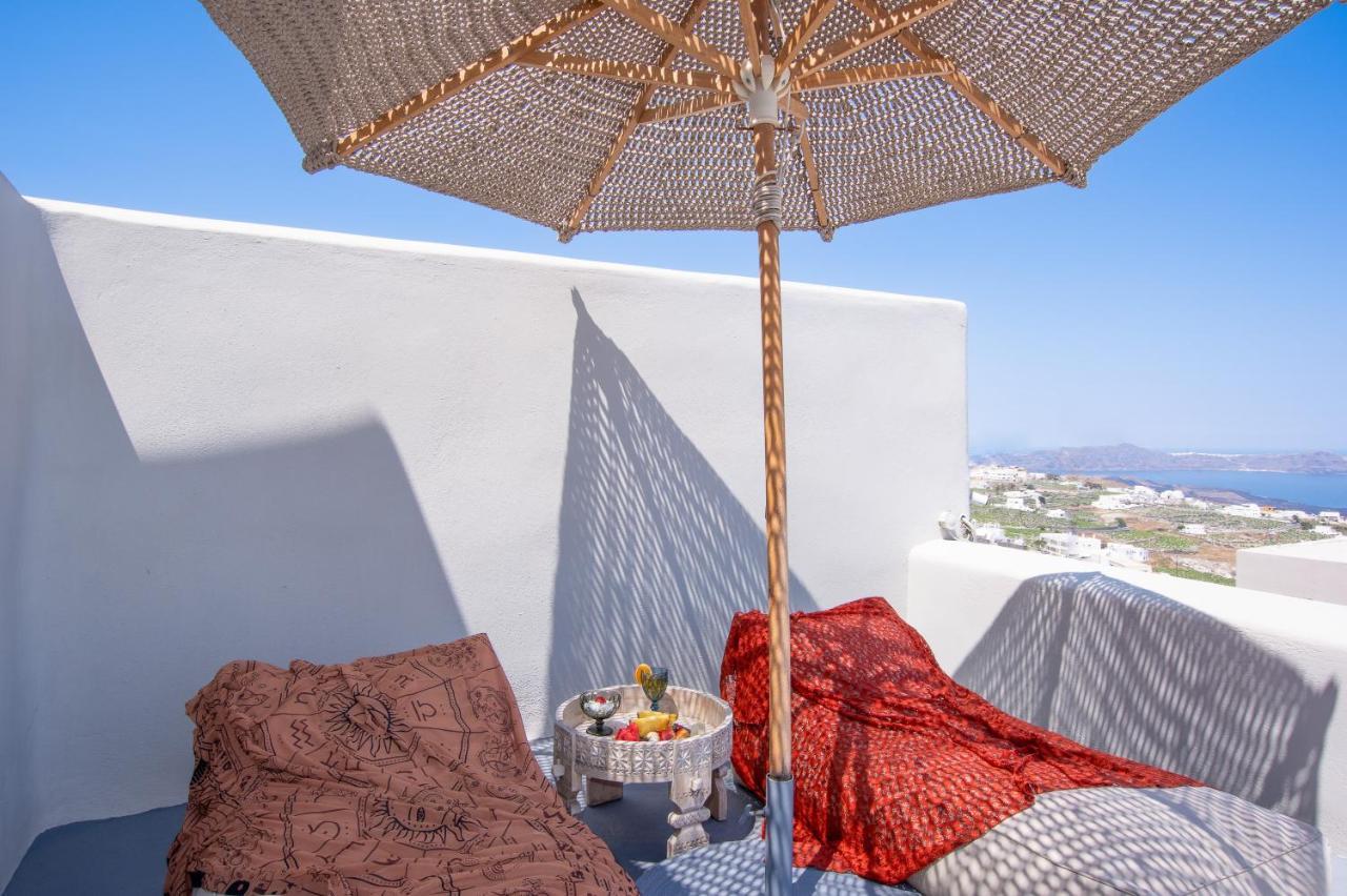 Luna Santorini Suites Пиргос Экстерьер фото